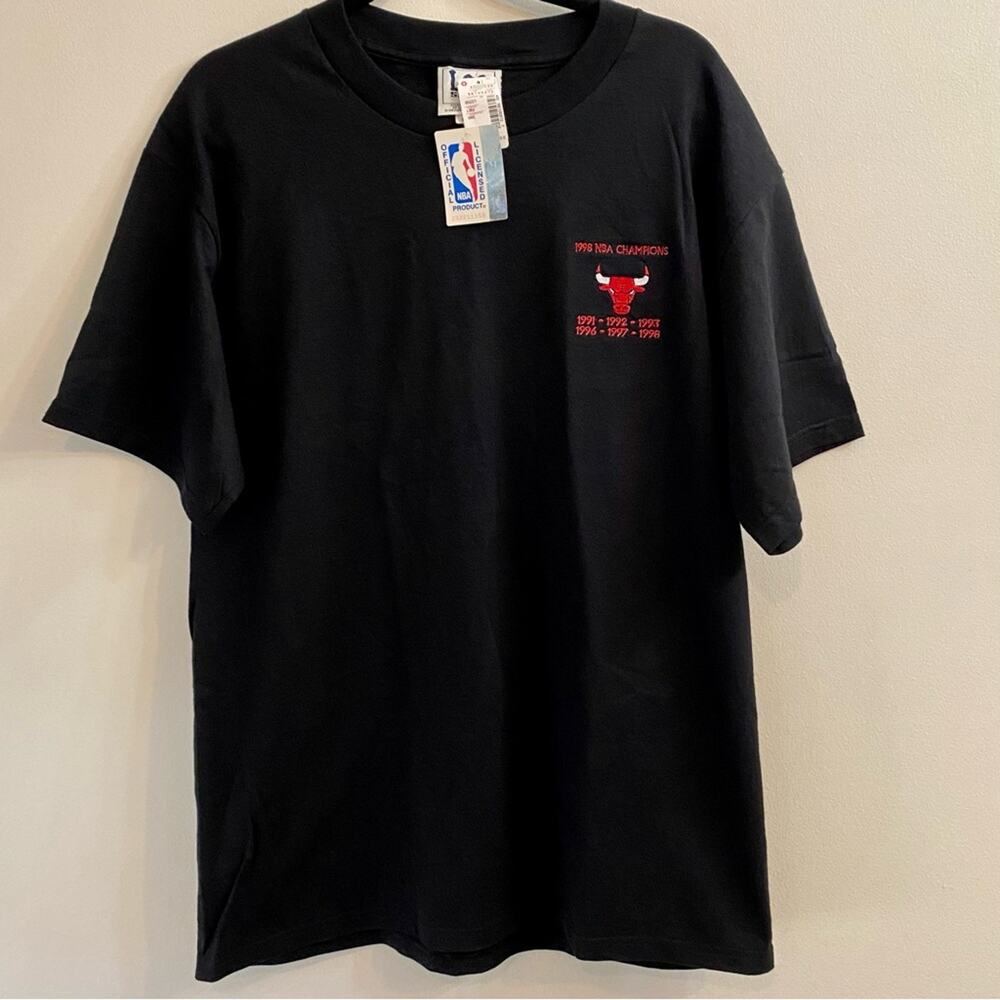 Vintage 98' Lee Sport Black Chicago Bulls Embroidered‎ Tee Men’s Large Deadstock